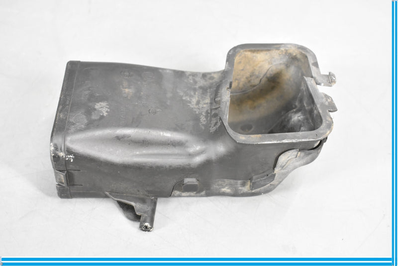 Load image into Gallery viewer, 09-15 BMW 750i 750Li Front Right Passenger Side Engine Air Intake Duct Oem
