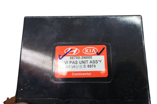 11-13 Hyundai Equus Rear Parking Assist Control Module Unit 95700-3N000 Oem