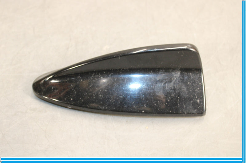 Load image into Gallery viewer, 07-13 BMW X5 E70 Rear Roof Shark Fin Antenna Cover Black 018639 Oem
