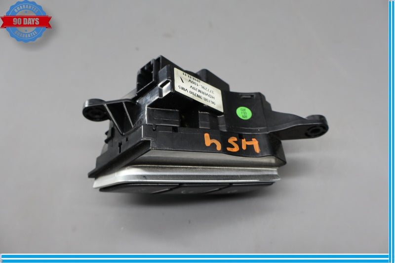 Load image into Gallery viewer, 11-13 Hyundai Equus SIG Steering Wheel Cruise Audio Radio Control Switch Oem
