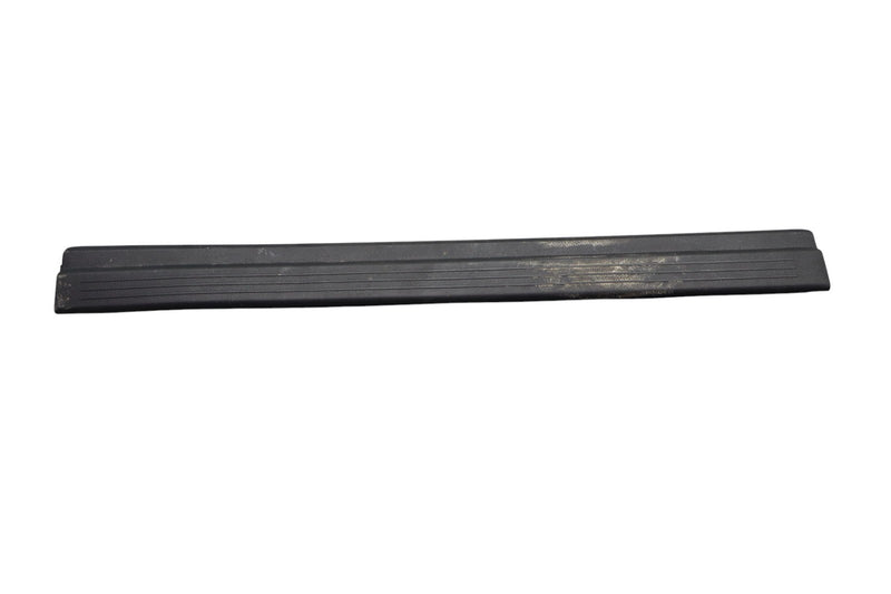 Load image into Gallery viewer, 10-18 Mercedes CLS550 E350 Front Right Door Sill Scuff Plate Trim Cover Oem
