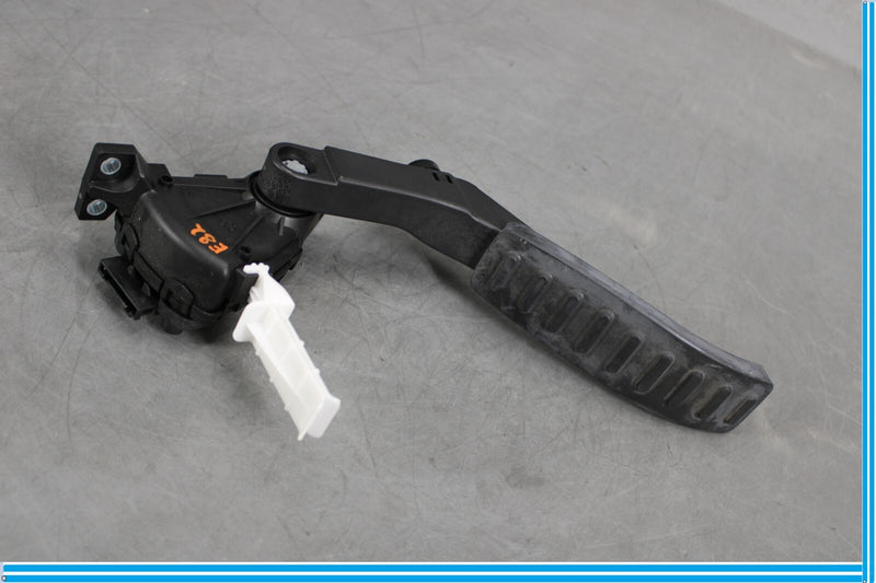 Load image into Gallery viewer, 11-18 Porsche Cayenne Gas Pedal Acceleration Accelerator Throttle Sensor Oem
