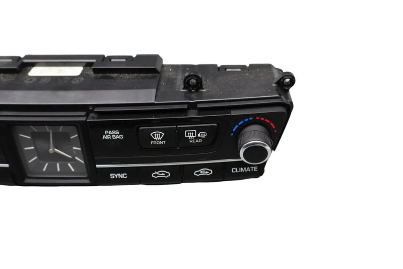 Load image into Gallery viewer, 15-17 Hyundai Genesis HVAC AC Heat Temperature Climate Manual Control Unit Oem
