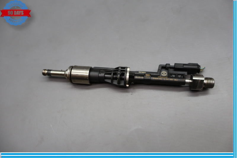 Load image into Gallery viewer, 11-16 BMW 535i xDrive Engine Motor Fuel Injector 0261500109 Oem
