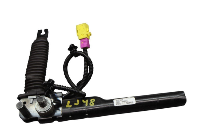 Load image into Gallery viewer, 11-13 Hyundai Equus Front Left Driver Side Seat Belt Seatbelt Pre-Tensioner Oem

