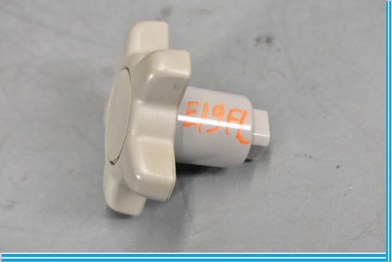 Load image into Gallery viewer, 06-10 Volvo C70 Front Left Driver Side Seat Adjust Handle Oem
