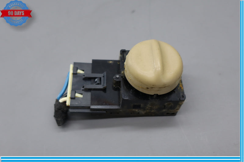 Load image into Gallery viewer, 09-12 GMC Acadia Right Passenger Side Lumbar Seat Switch 25948853 Oem
