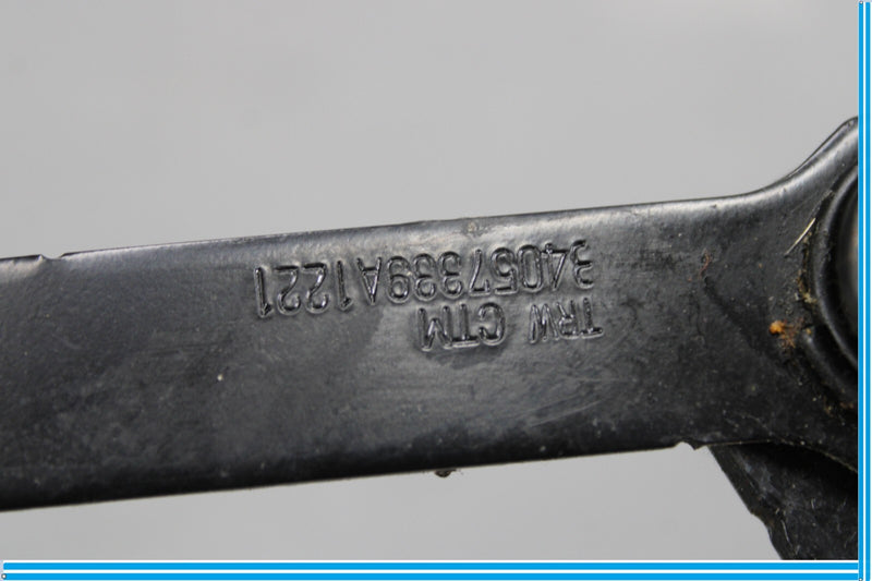 Load image into Gallery viewer, 09-15 BMW 750i 750Li Rear Left Driver Side Seat Belt Buckle Oem
