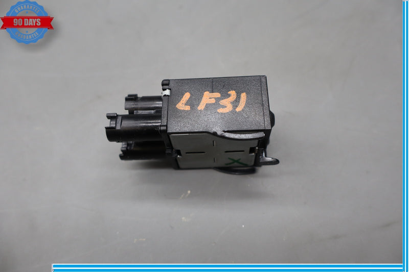 Load image into Gallery viewer, 10-12 Land Rover Range Rover Front Seat Lumbar Support Air Pump Oem
