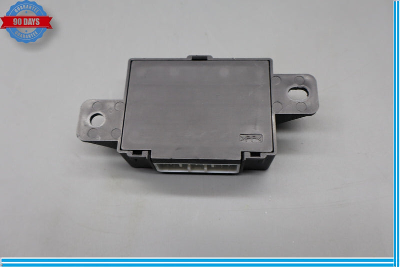 Load image into Gallery viewer, 15-20 Hyundai Genesis Front Left Driver Side Seat 4way Relay Control Module Oem
