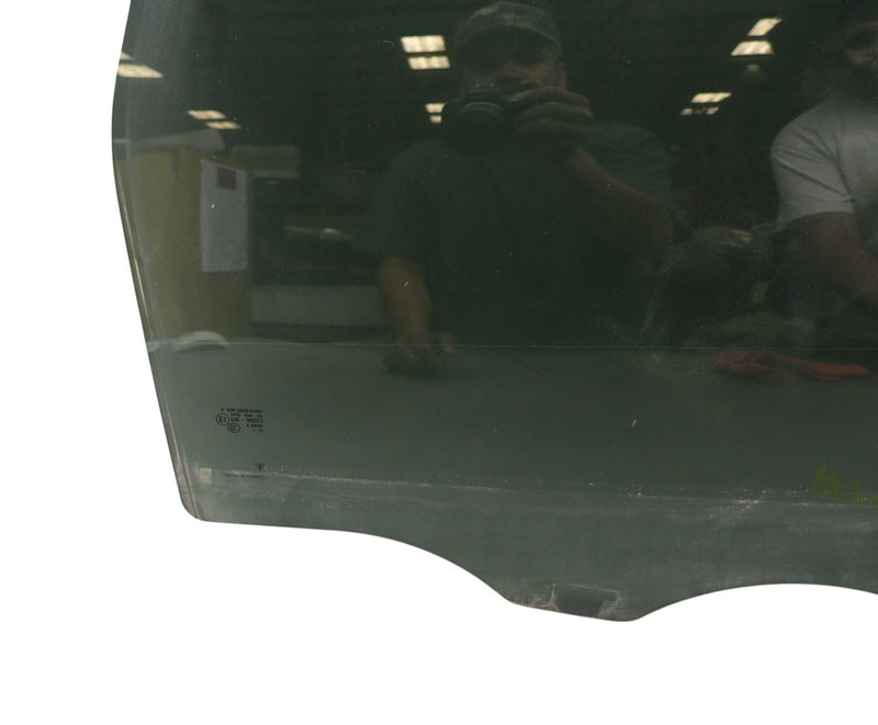 Load image into Gallery viewer, 11-18 Porsche Cayenne 958 Rear Right Passenger Side Door Window Glass Oem
