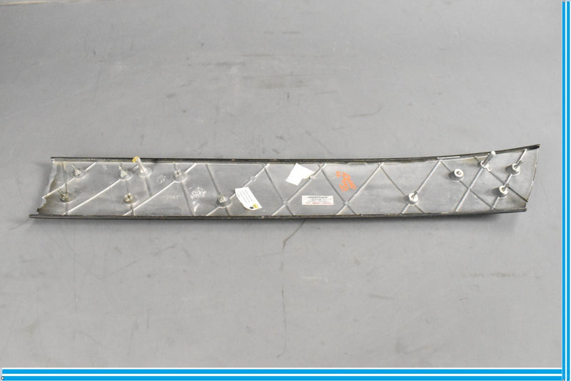 Load image into Gallery viewer, 04-13 Maserati Quattroporte M139 Front Right Door Trim Panel Molding Black Oem
