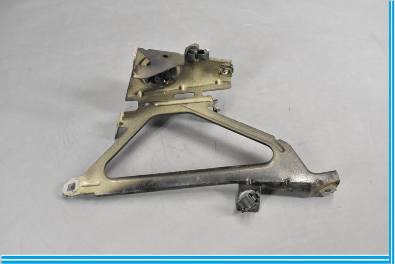 Load image into Gallery viewer, 09-15 BMW 750i 750Li Front Right Passenger Side Fender Support Mount Bracket Oem
