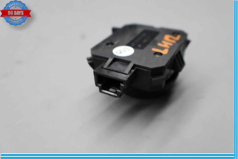 Load image into Gallery viewer, 06-17 Mercedes C250 C350 E350 W207 Front Left Driver Seat Adjustment Switch Oem
