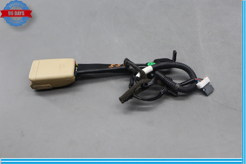 Load image into Gallery viewer, 15-18 Hyundai Genesis Rear Left Driver Side Seat Belt Seatbelt Buckle Oem
