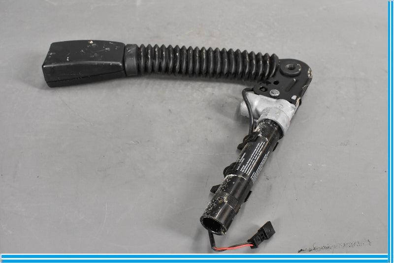 Load image into Gallery viewer, 09-15 BMW 750I 750LI F01 F02 Front Right Seatbelt Seat Belt Buckle Tensioner Oem
