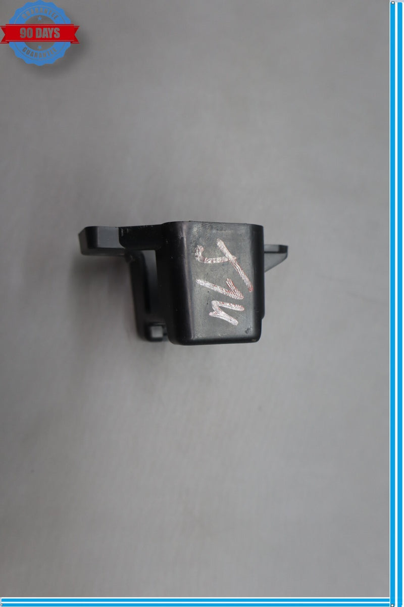 Load image into Gallery viewer, 06-19 Mercedes X166 GL450 GL550 ML350 Front Left Side Speaker Grille Bracket Oem
