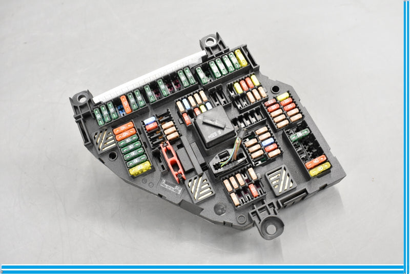 Load image into Gallery viewer, 09-15 BMW 750i 750Li Fuse Relay Junction Module Fusebox Holder Oem
