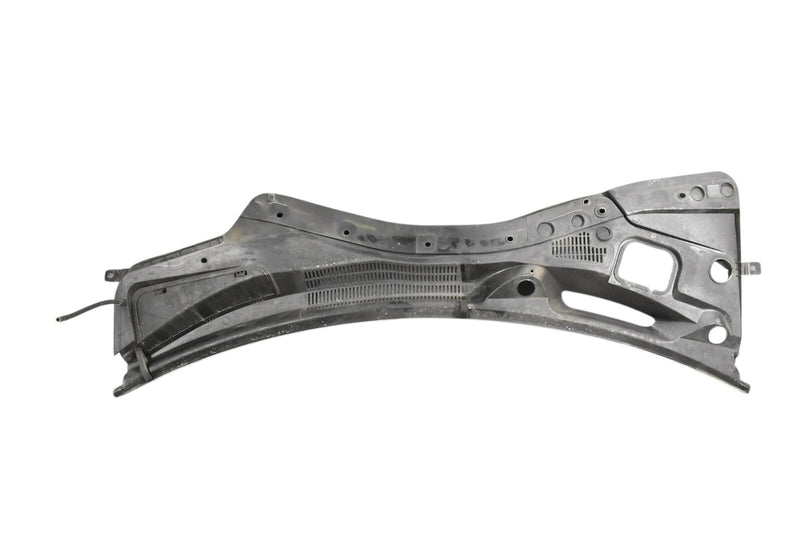Load image into Gallery viewer, 14-17 Maserati Quattroporte M156 Windshield Wiper Cowl Vent Panel Trim OEM
