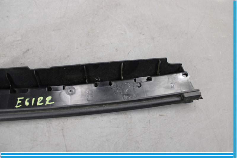 Load image into Gallery viewer, 09-15 BMW 750Li F01 F02 Rear Right Side Door Window Glass Adapter Cover Oem

