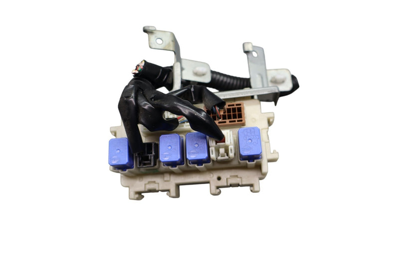 Load image into Gallery viewer, 11-17 Infiniti QX56 QX80 Fuse Relay Junction Box C0999-1LA0B Oem
