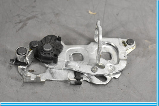 12-18 Mercedes CLS550 CLS63 W218 Rear Trunk Lid Striker Oem