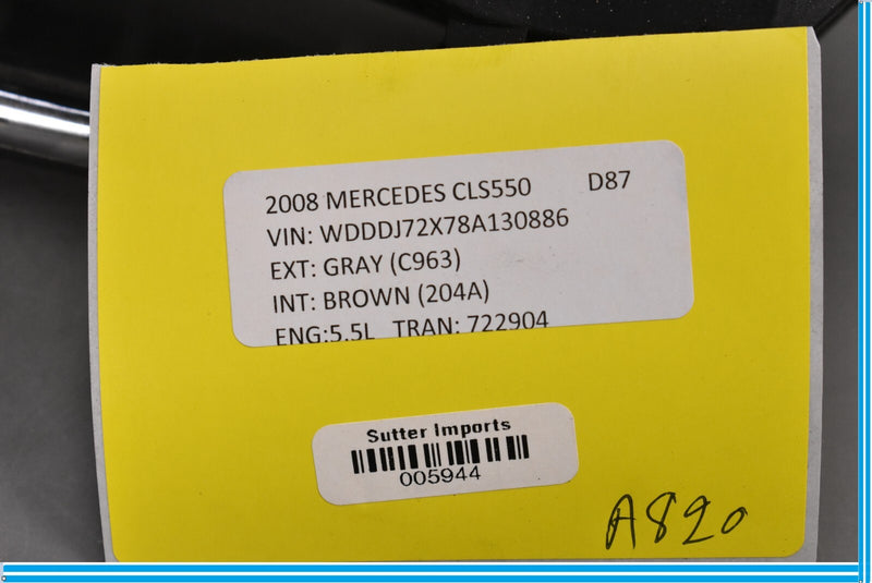 Load image into Gallery viewer, 06-11 Mercedes W219 CLS550 Front Right Passenger Exterior Door Lock Handle Oem
