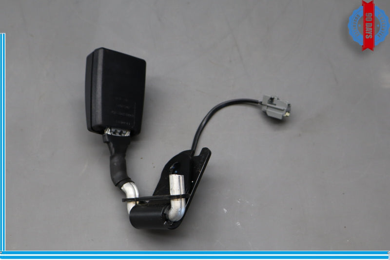 Load image into Gallery viewer, 10-15 Jaguar XJ XJL Rear Left Driver Side Seat Belt Seatbelt Buckle Oem
