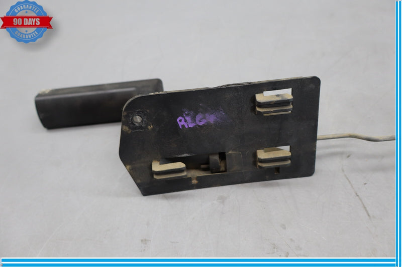 Load image into Gallery viewer, 03-09 Hummer H2 Rear Left Driver Side Interior Door Handle 15186042 Oem
