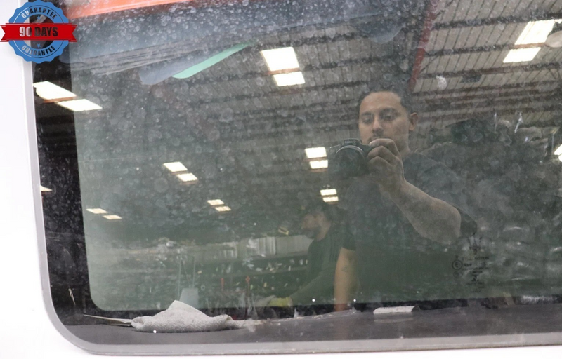 Load image into Gallery viewer, 14-17 Maserati Ghibli Sun Moon Sunroof Upper Top Roof Glass Panel 43R001604 Oem
