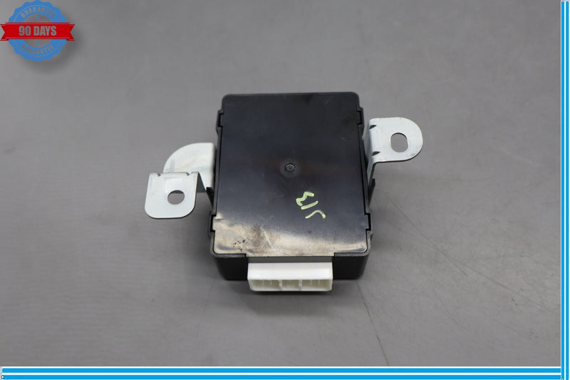 Load image into Gallery viewer, 11-13 Hyundai Equus Rear Window Curtain Shade Control Module 95860-3N000 Oem
