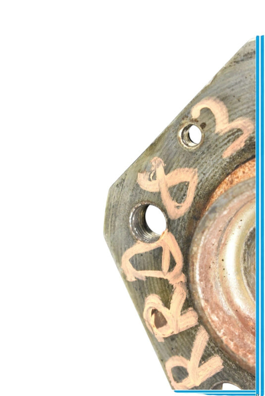 03-10 Maserati Quattroporte M139 Rear Right Side Spindle Knuckle Wheel Hub OEM