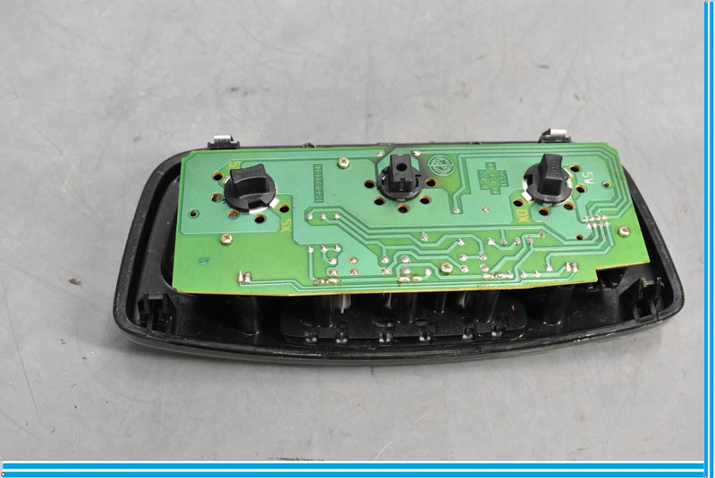 Load image into Gallery viewer, 05-08 Maserati Quattroporte M139 Rear Dome Light Map Reading Light Lamp Oem
