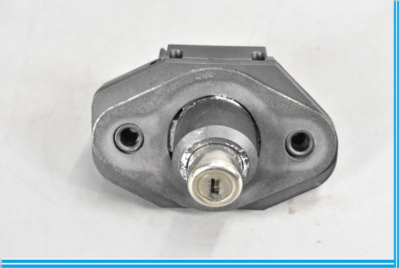 Load image into Gallery viewer, 09-15 BMW 750i 750Li Trunk Deck Lid Lock Cylinder W/O Key Oem
