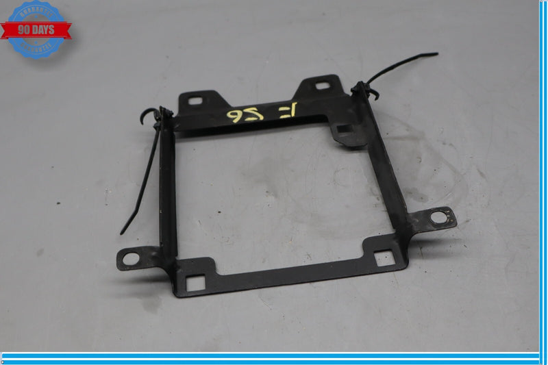 Load image into Gallery viewer, 03-12 Mercedes R230 SL500 Front Center Radiator Core Bracket Lock Carrier Oem
