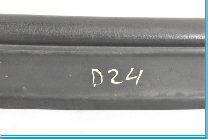 Load image into Gallery viewer, 09-15 BMW 750Li 750i F01 F02 Front Lower Door Weather strip Seal Black Oem
