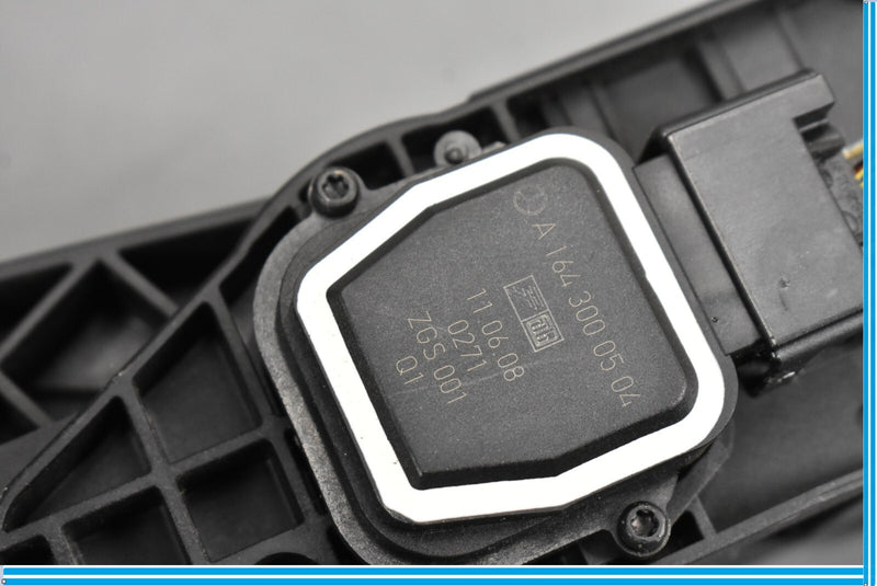 Load image into Gallery viewer, 07-12 Mercedes GL450 GL550 X164 Gas Throttle Pedal Accelerator Oem
