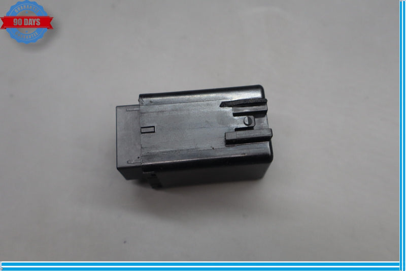 Load image into Gallery viewer, 15-19 Hyundai Genesis G80 Stop Signal Module Relay 952403T200 Oem

