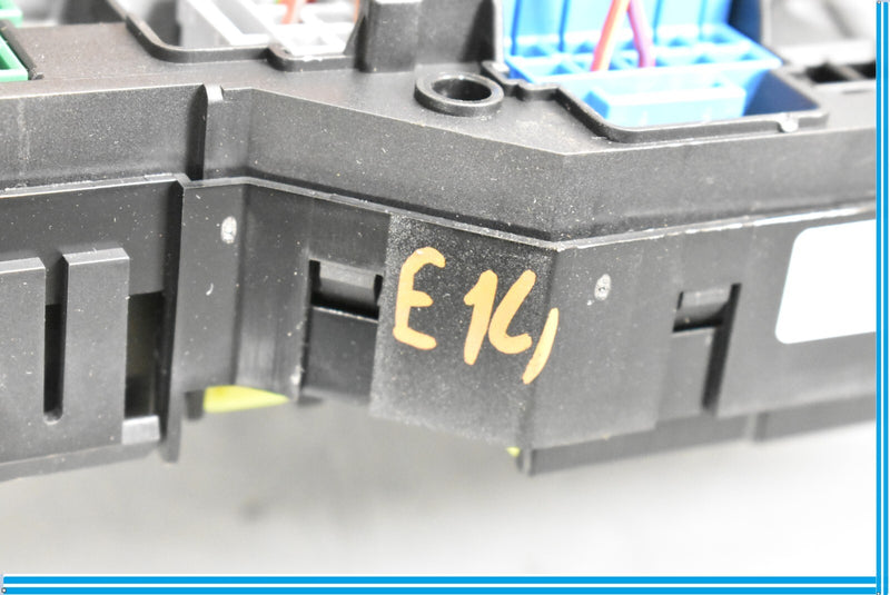 Load image into Gallery viewer, 09-15 BMW 750i 750Li Fuse Relay Junction Module Fusebox Holder Oem
