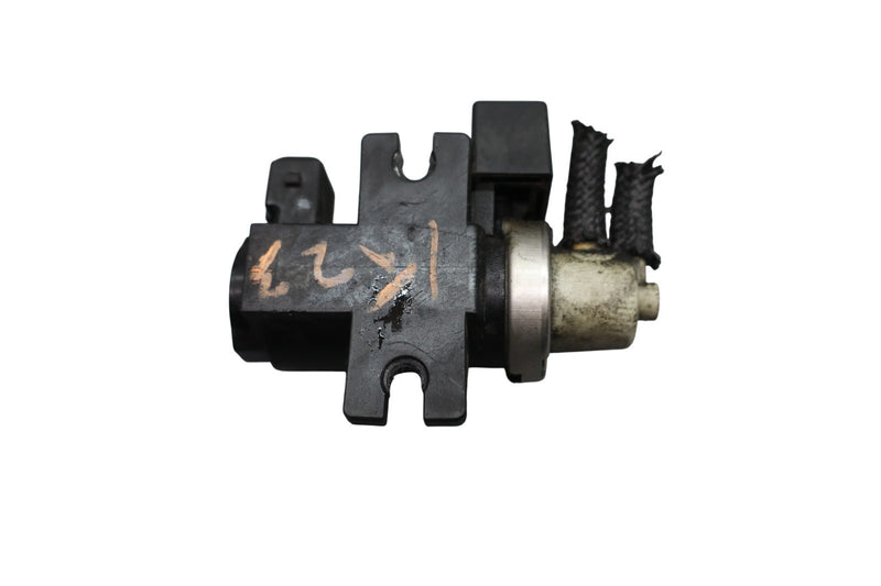 Load image into Gallery viewer, 09-12 BMW 650i 750Li xDrive Turbo Pressure Boost Solenoid Valve Converter Oem
