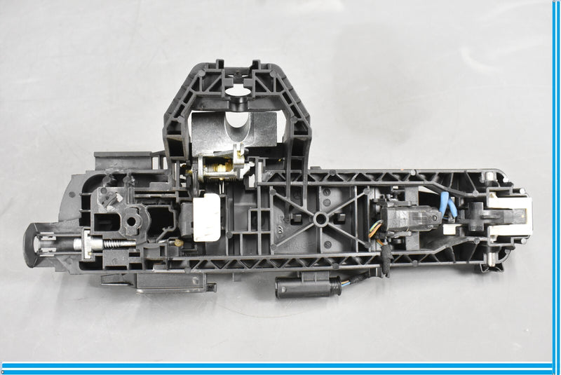 Load image into Gallery viewer, 08-14 Mercedes CLS550 W218 Rear Right Passenger Side Door Exterior Handle Oem
