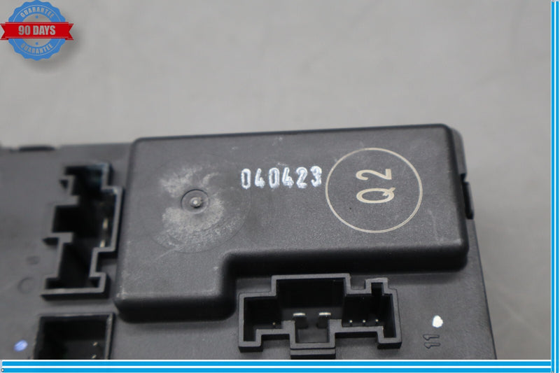 Load image into Gallery viewer, 03-08 Mercedes R230 SL500 Front Left Driver Side Door Control Module Oem
