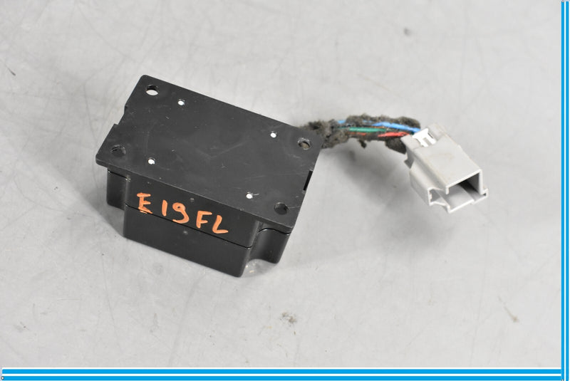 Load image into Gallery viewer, 06-13 Volvo C70 Front Left Driver Door Speaker Control Module Oem
