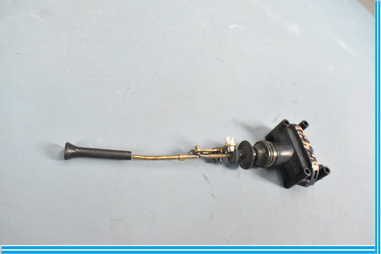 86-95 Mercedes E320 300CE 300E Rear Right Passenger Side Door Lock Tab Oem