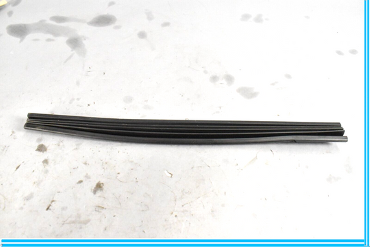 09-12 BMW 750Li 750i F01 F02 Right Sun Roof Weather Seal Rubber Gasket Seal Oem