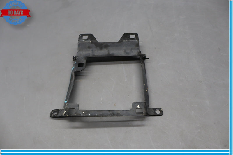 Load image into Gallery viewer, 03-08 Mercedes R230 SL500 Center Radiator Core Bracket Safety Catch Support Oem

