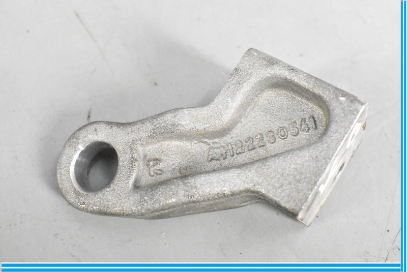 Load image into Gallery viewer, 02-08 W211 E55 CL55 SL55 S55 AMG Suspension Eye Bracket 1122230541 Oem
