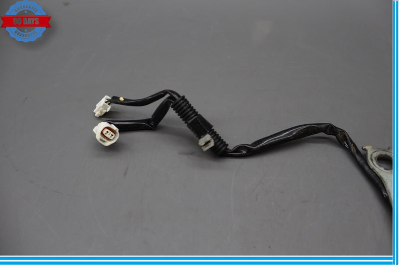 Load image into Gallery viewer, 07-12 Lexus LS460 LS460L Front Right Passenger Side Seat Belt Buckle Oem
