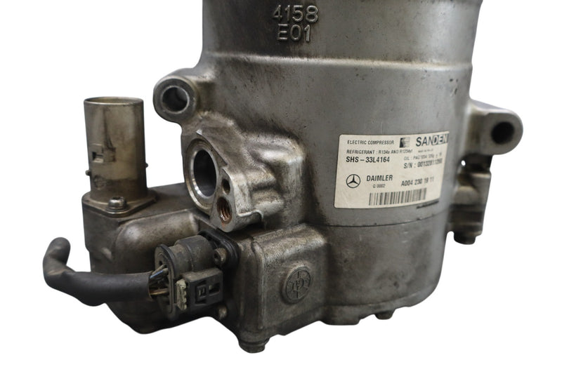 Load image into Gallery viewer, 13-15 Mercedes W212 E400 Hybrid Electric AC A/C Air Compressor A0042301911 Oem
