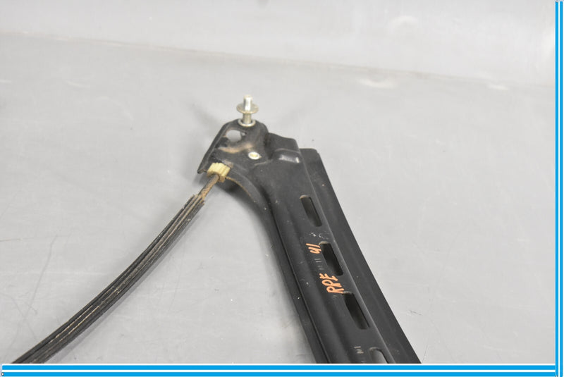 Load image into Gallery viewer, 12-18 Mercedes CLS550 Rear Right Passenger Side Door Window Regulator Oem
